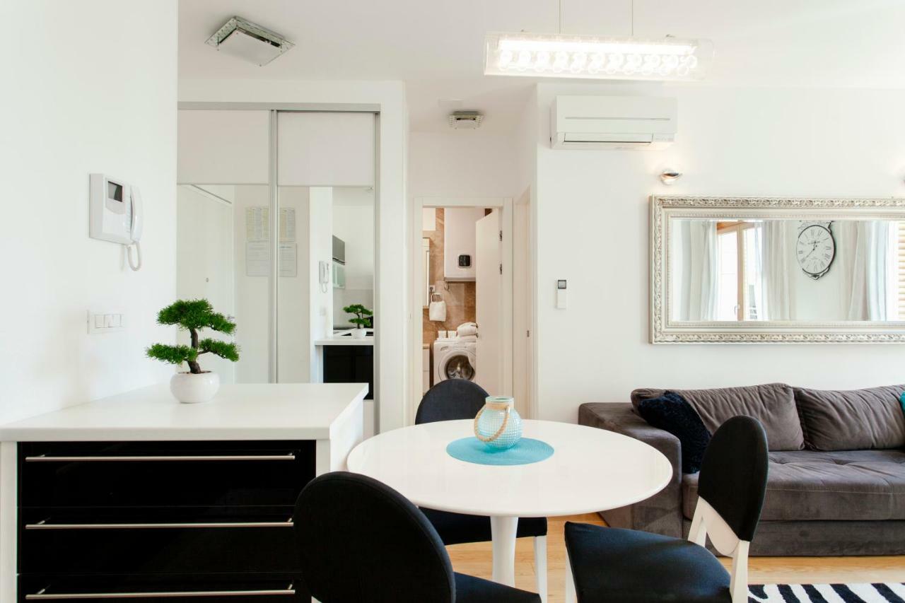 New Luxury Apartment Nives On Seaside Split Exterior photo