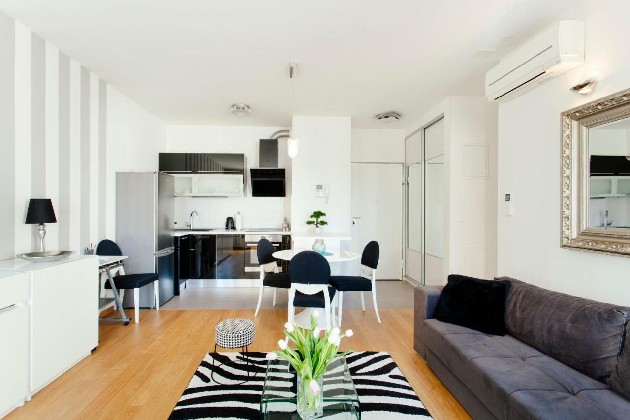 New Luxury Apartment Nives On Seaside Split Exterior photo